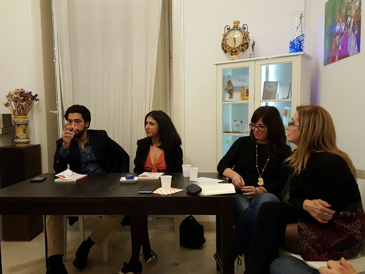 edizionileima's tweet image. Alla presentazione de "La tua impronta su di me" di @GiadaLoPorto @LMaryluis ce ne suggerisce la lettura. È un libro senza retorica.