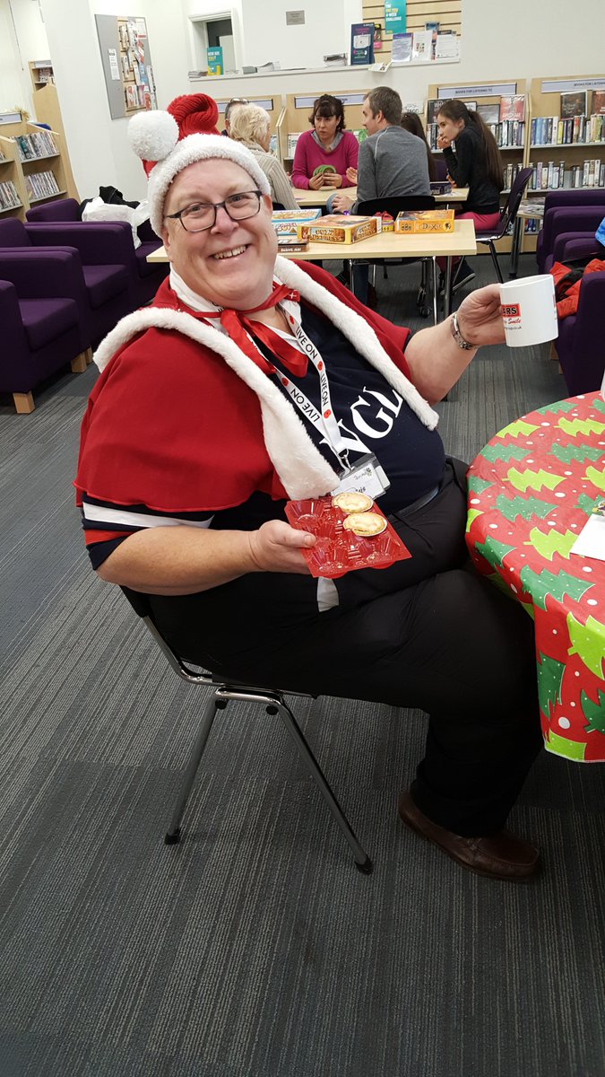 TilburyHub's tweet photo. Tilbury Community Hub - Staff and Volunteers 23rd December 2016 https://t.co/rmWIl9K2t7