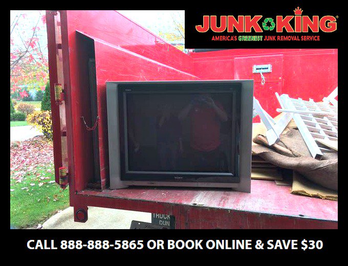 NChicagoJunk's tweet photo. Having trouble moving an old, boxy, heavy TV set? Call Junk King today & schedule your TV removal service today!
#JunkKing #TVRemoval https://t.co/eBTo0SEUCs