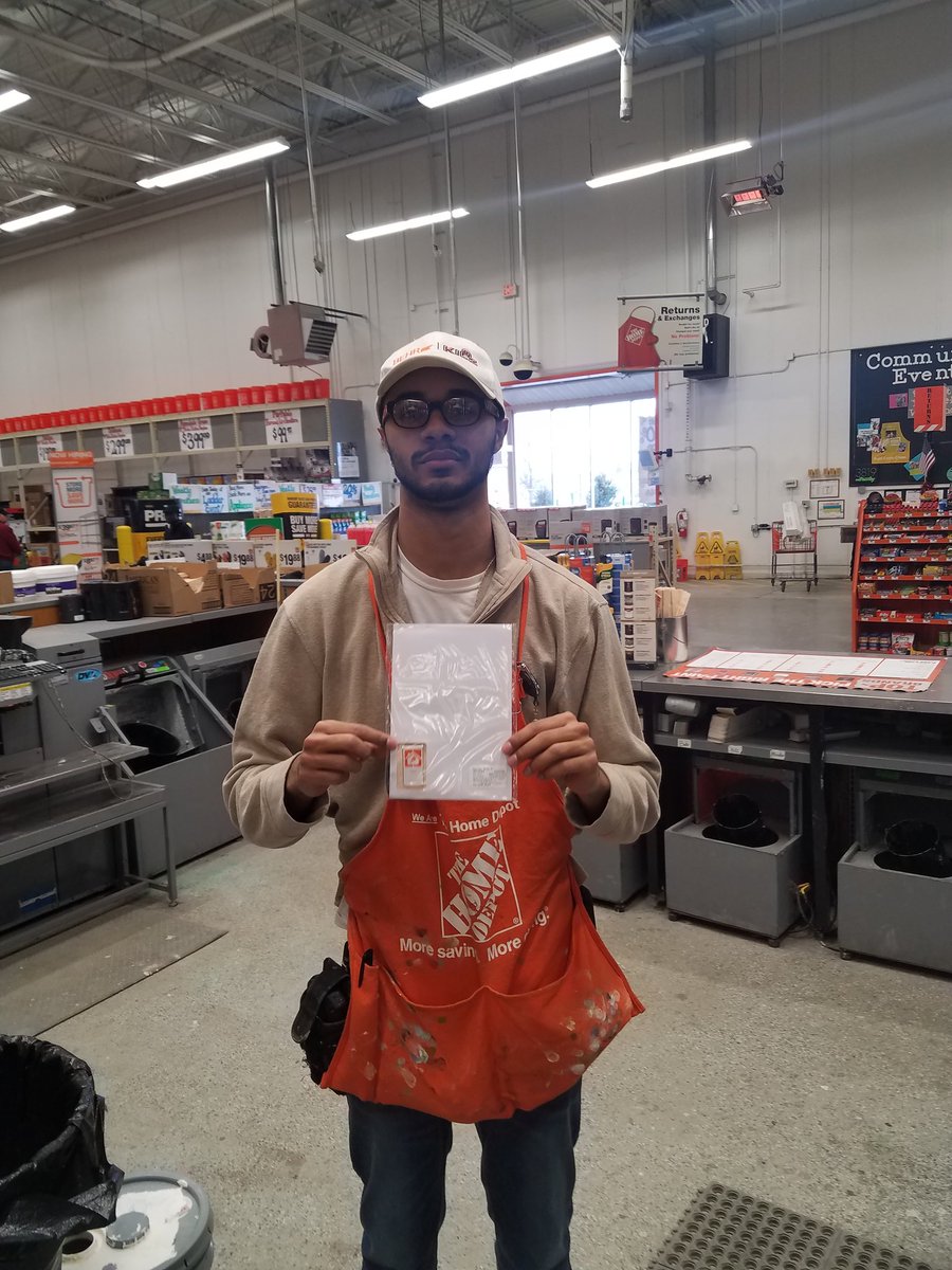 Mr Eric also received his bling bling today for D24 way to go! @HillardBob <a href="/linda7664/">Linda Maes</a> @PjacksonHD3819 <a href="/GardnerD314/">Sara Gardner</a> <a href="/justin3819/">Justin Clevinger</a>