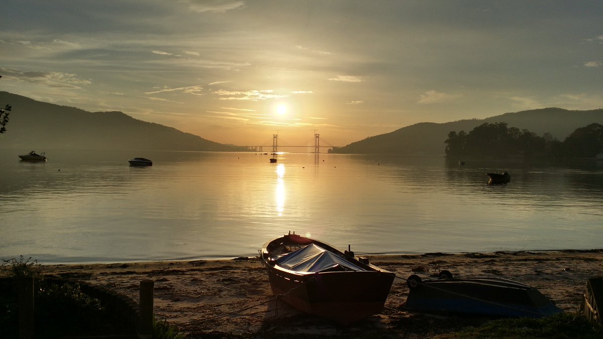 Os dejamos esta hermosa #imagen que nos han enviado desde la #playa de Cesantes en #Redondela. #Galicia <a href="/Galicia_Mola/">Galicia Mola :)</a> <a href="/GenialesFotos/">Increíbles Imágenes!</a>