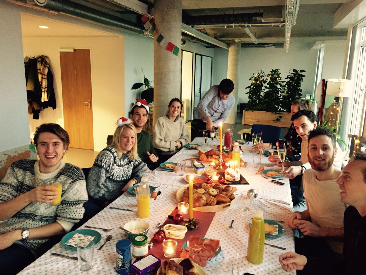 EVConsultNL's tweet photo. Wij hadden vandaag onze eerste kerstbrunch! Met Chris Rea. En natuurlijk een #Tree4EV https://t.co/hAVAKsvF1Y