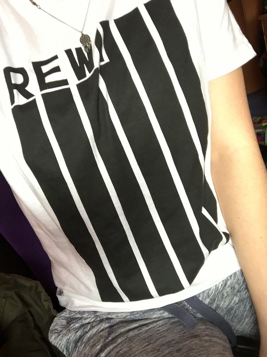 Rewigurl's tweet photo. Ly❤️ @MyChaosLive1 @rewinstore @rewinside https://t.co/fkek0dmh1o