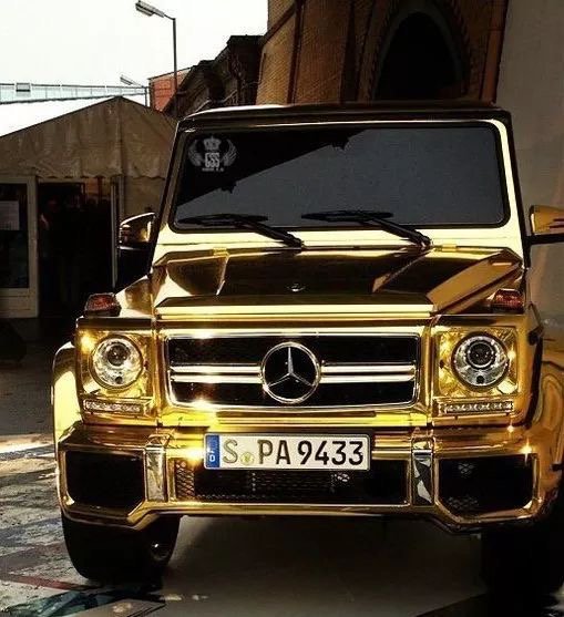 Gold-wrapped Mercedes Benz G-Class takes a bow at Dubai - Luxurylaunches