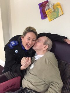 Tenlands care home Ferryhill #giveagift @SNUSouthDurham <a href="/spennypolice/">Spennymoor Police</a> attended &amp; delivered Xmas gifts.pcMetcalfe had all singingcarols 🎅🏼