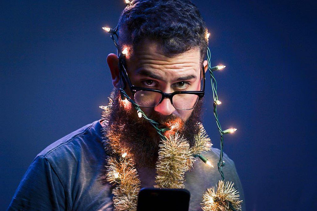 Christmas Gifts For Bearded Men thedistinguishedbeardsman.com/christmas-gift…