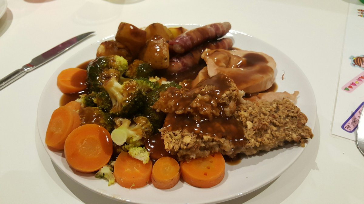JamesHibberd1's tweet photo. #yourfamilymoments  #SupportedbyPremierFoods
Paxo Stuffing  - amazing https://t.co/L2rXLHP2eM
