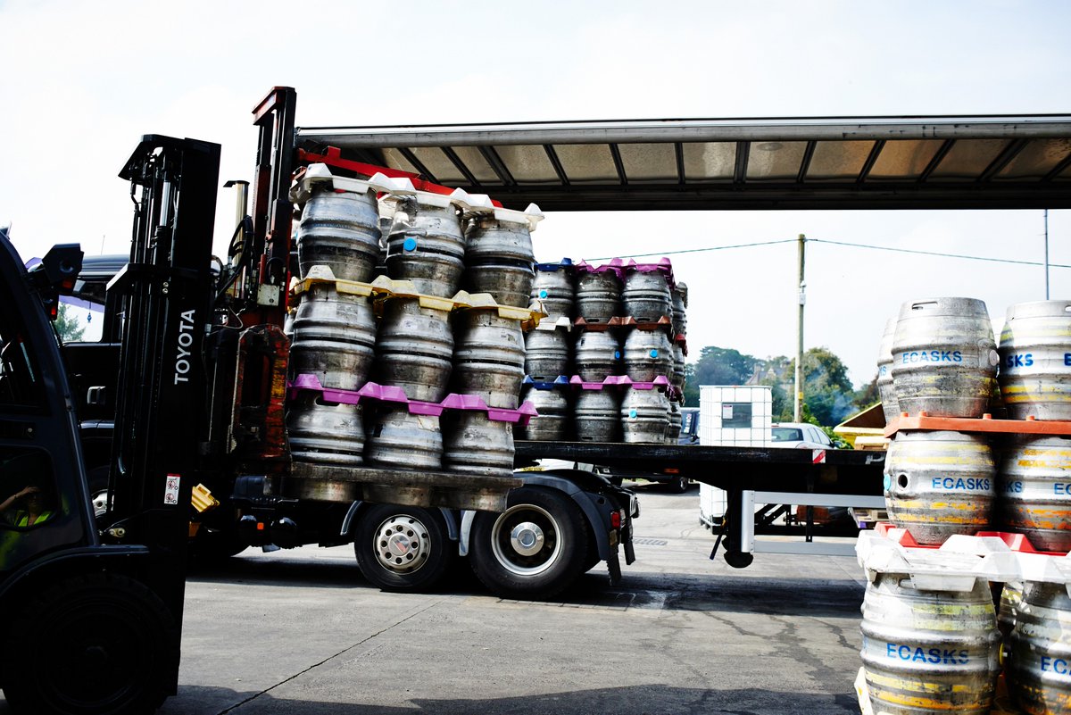 Our delivery drivers are working hard over the Christmas period to keep those glasses of yours full! Big shout out to our amazing team!