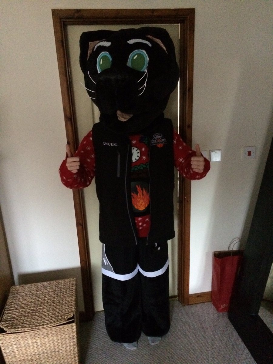PontypriddPant1's tweet photo. Merry Christmas from Pete the Panther @PontypriddPant1 #great2016 https://t.co/W279eTdPK4