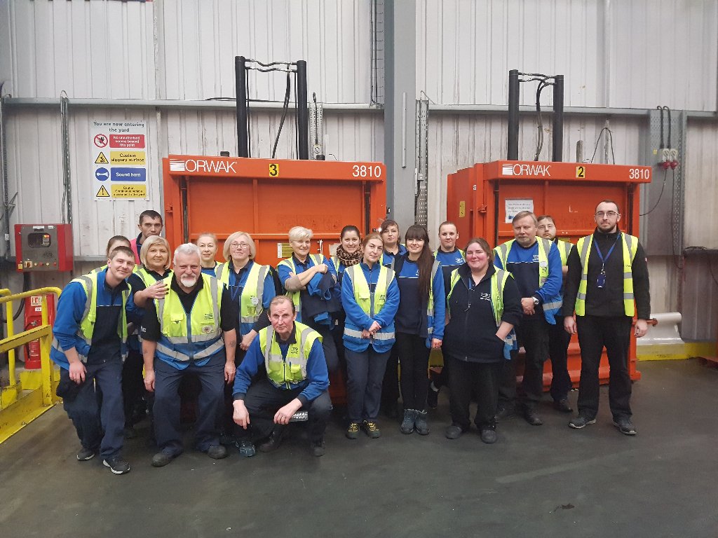 DavGroceryDC's tweet photo. Well done team dav grocery, we couldn't do the job without you, merry Xmas 🎅 to you all! @khayward1 @NickNsleep https://t.co/A1aTEU5tlQ
