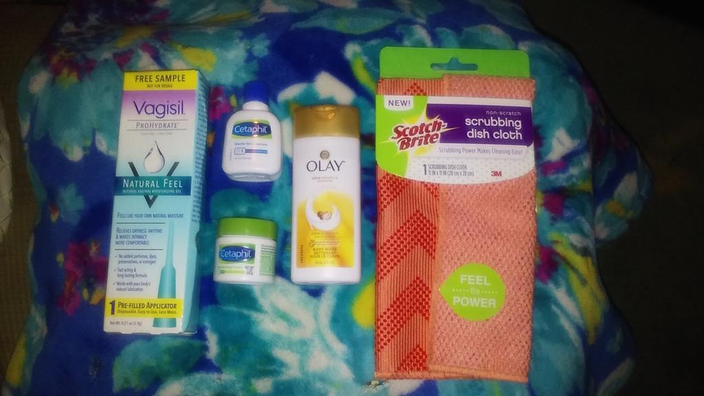 WendyStarnes's tweet image. @pinchme I finally received my #PINCHmeSampleBox from November! I can&apos;t wait to try them all today! Thanks @pinchme.