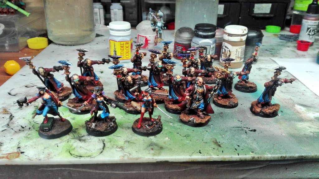 Holidays are coming... The need of finishing commissions ;)
#astramilitarum #imperialguard #paintingwarhammer