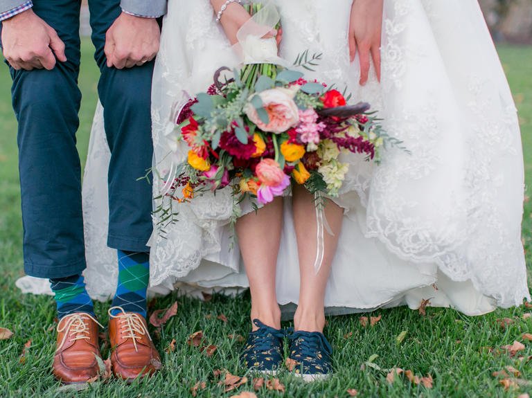 theknot's tweet image. Elevate your bridal look with these 7 creative ideas: 👰 trib.al/THxnznj