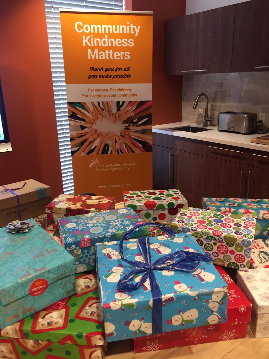 BuildHopeElgin's tweet image. Awesome #DecemberLove from @ldnshoebox @MichelleFoote. Thank you!! You have brightened Christmas for so many women 💕