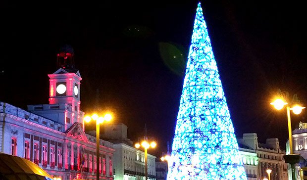 el_pais_madrid's tweet photo. Lo que no debes perderte de la Navidad en Madrid https://t.co/0FMcR1nAO3 En la @guiadelocio https://t.co/S9HHjX75RU