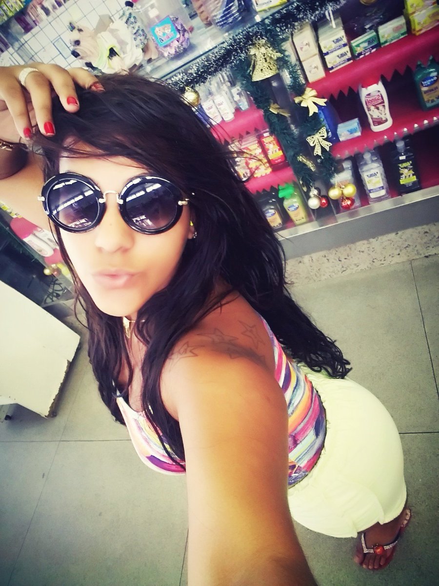 MachadoIndi's tweet photo. Ainda é #dia rs*
 Então ... #Bomdia😍😘😘
 A maratona começa hoje em @BrendaaBastos16  @carlinha_moreni https://t.co/qLteuBb8Ze