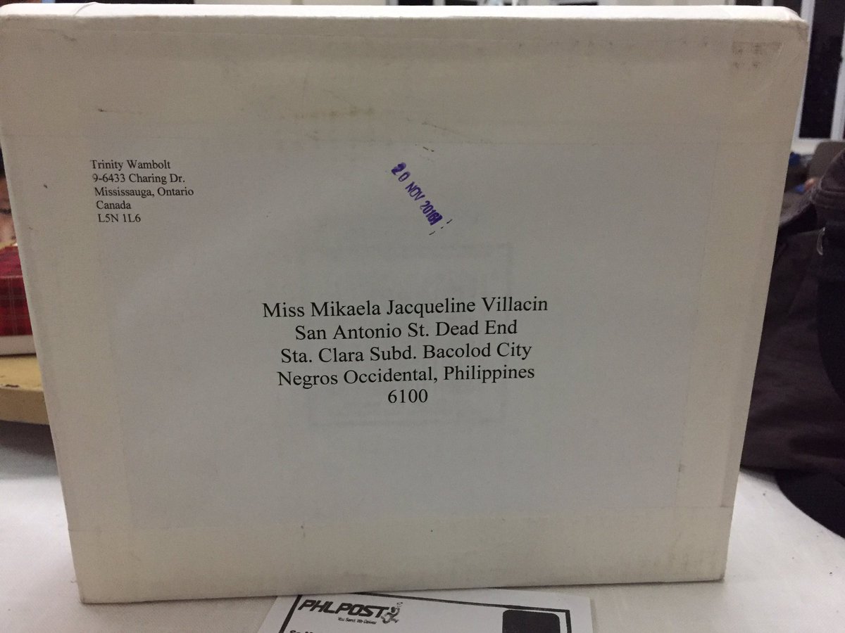 MikaVilla_'s tweet photo. Christmas gift from the legend 🎄🎉🎁 thank you so much!!!! https://t.co/vLMuxVgirX