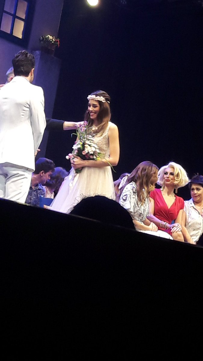 Konstantina_Kav's tweet photo. Υπέροχη κάθε φορά 🙈❤ μας συγκινεις 😢❤ #sophie #mammamia @Demy_Official https://t.co/Nhu13iU7dT