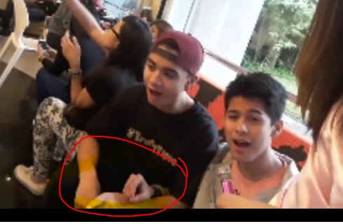 redcrabph's tweet photo. Bet ko talaga to ang sweet lang nila.

 #AskRussNielSoon https://t.co/L2AbJcBYaa