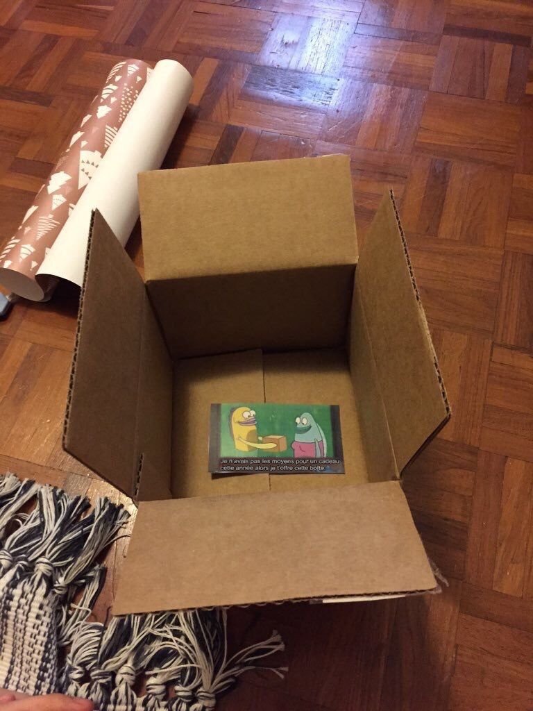 chatgentil's tweet image. Quand ta petite sœur est diabolique. 🎁