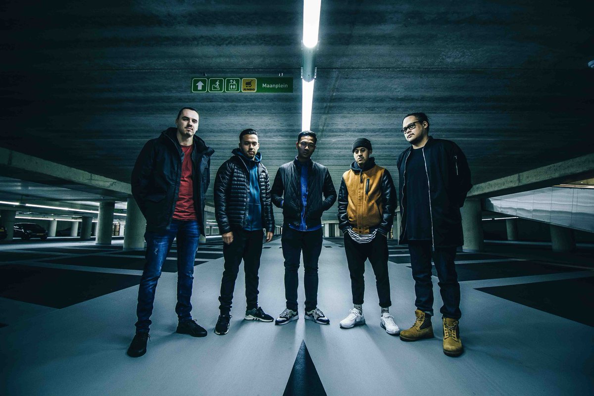 Na jaren van afwezigheid bracht Red Ribbon Army dit jaar hun album 'Interracial' uit. Interview: hiphopinjesmoel.com/interviews/red…