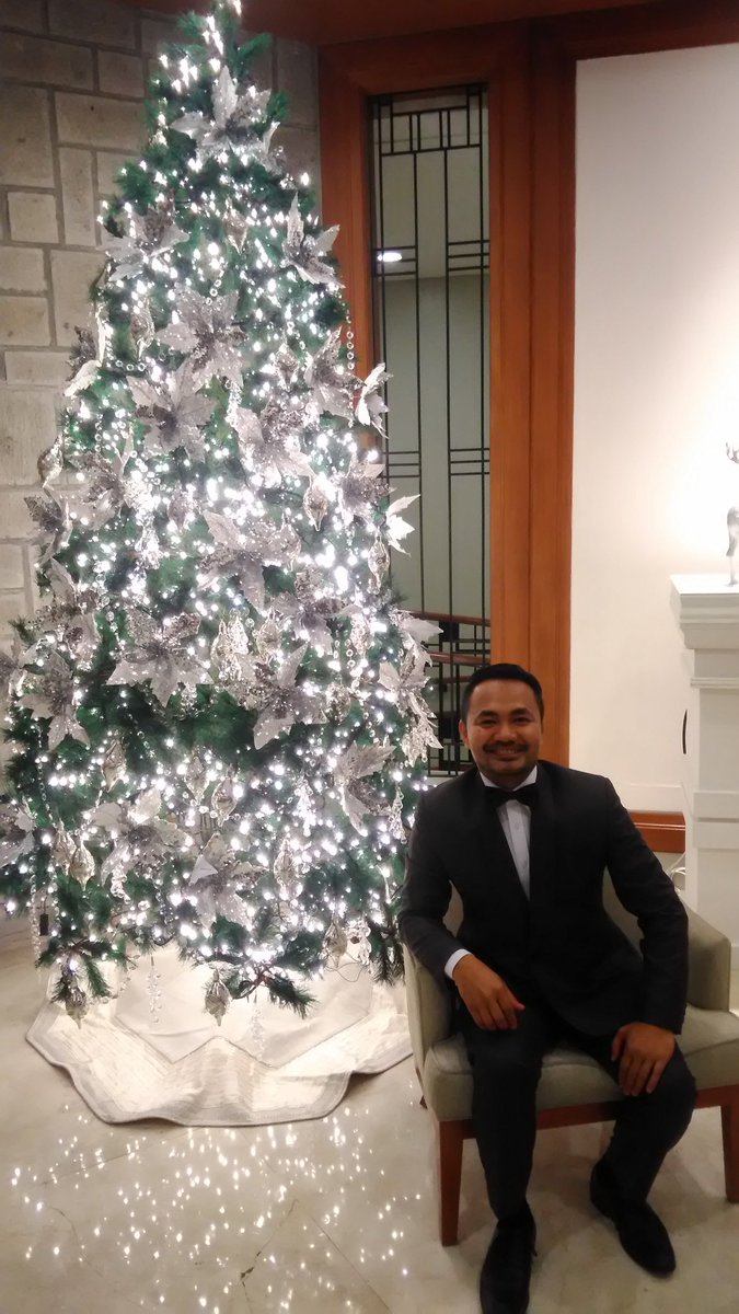 mitobranderburg's tweet photo. Merry Christmas everyone. https://t.co/be3jX7ahbR