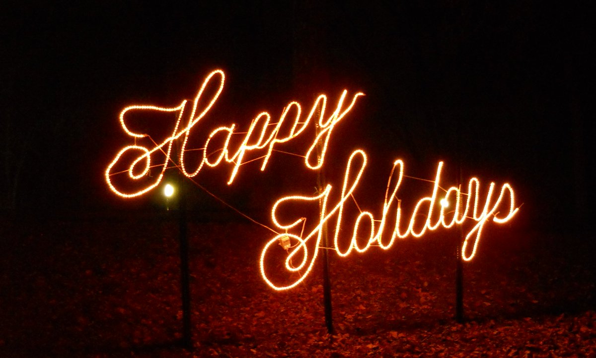 TheTodPod's tweet photo. Happy holidays to all our family, friends and followers! https://t.co/m8RJwS5VPZ