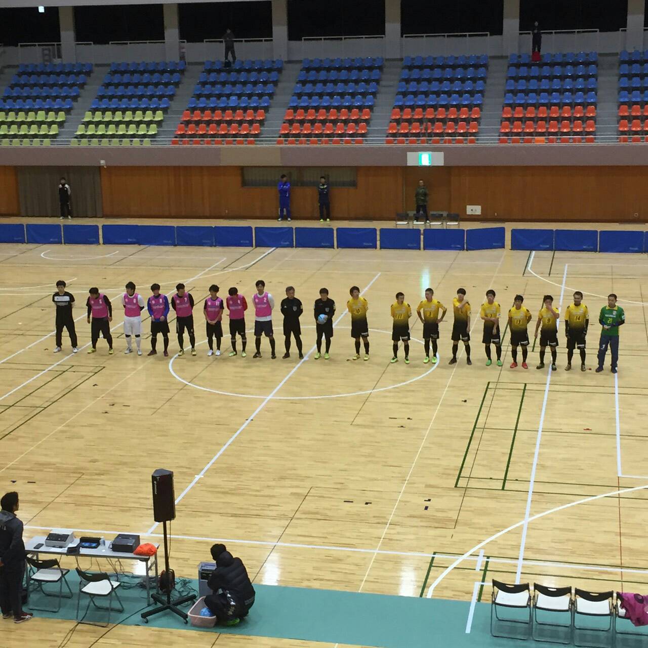 公式 ポルセイド浜田 本日 来年度f 準加盟リーグ での主戦場となる 島根県立体育館 で 初めてフットサルの試合を行いました 正式にf準加盟リーグ参戦は決定していませんが Fリーグをめざす私たちとしては ここでフットサルが行えることは 大きな一歩