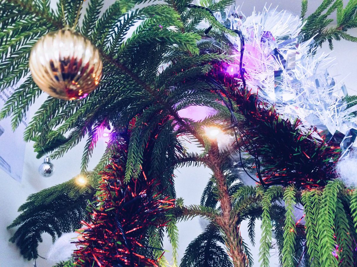 pyjamajama's tweet photo. Holiday time! 🎁🎄Time to get into your PJs 👖🍭🎈#holidays #christmas #pyjamas https://t.co/cvY7wMaoIJ