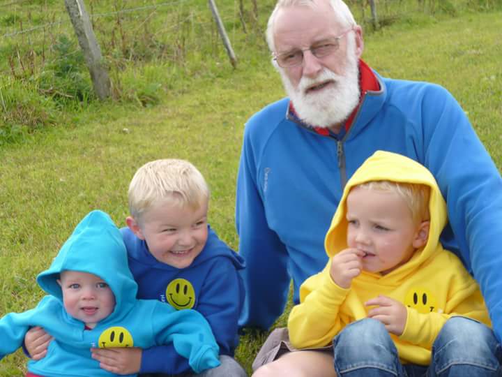 Happywildswim's tweet photo. Start them young! See their grandmother's story in https://t.co/lx08PXZLNa #wildswim #swimstories #swimbook @openwaterswim @chillswim #smile https://t.co/kBxYPA4IzY