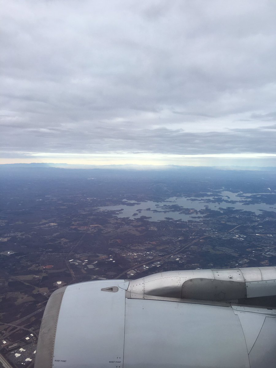 GuyFridayDC's tweet photo. @AmericanAir great job getting me home for the holidays! One of the best flights in a while #HappyHolidays https://t.co/matDW3XNq2