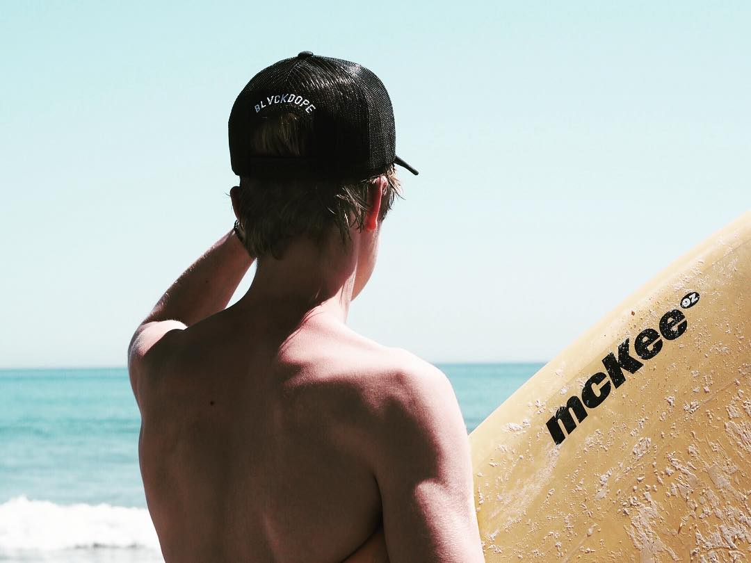 NewDistrictArmy's tweet photo. Jaden via IG (jadenbojsen): Miss the beach🌴☀ https://t.co/oTjvHsWWSt