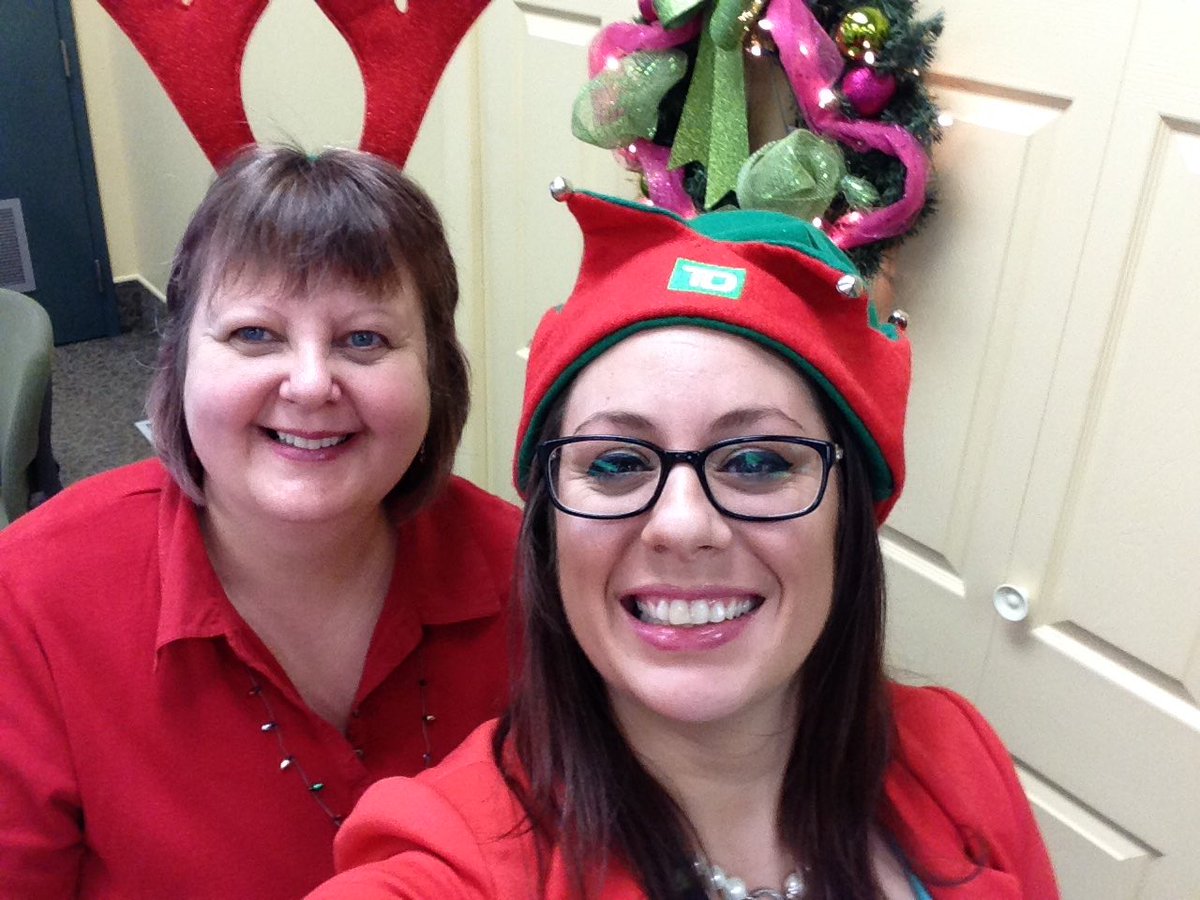 RoxayyRolla13's tweet photo. The naughty elves are on the loose over at #branch4857 @KellyDouth https://t.co/UhhcC8rDrk