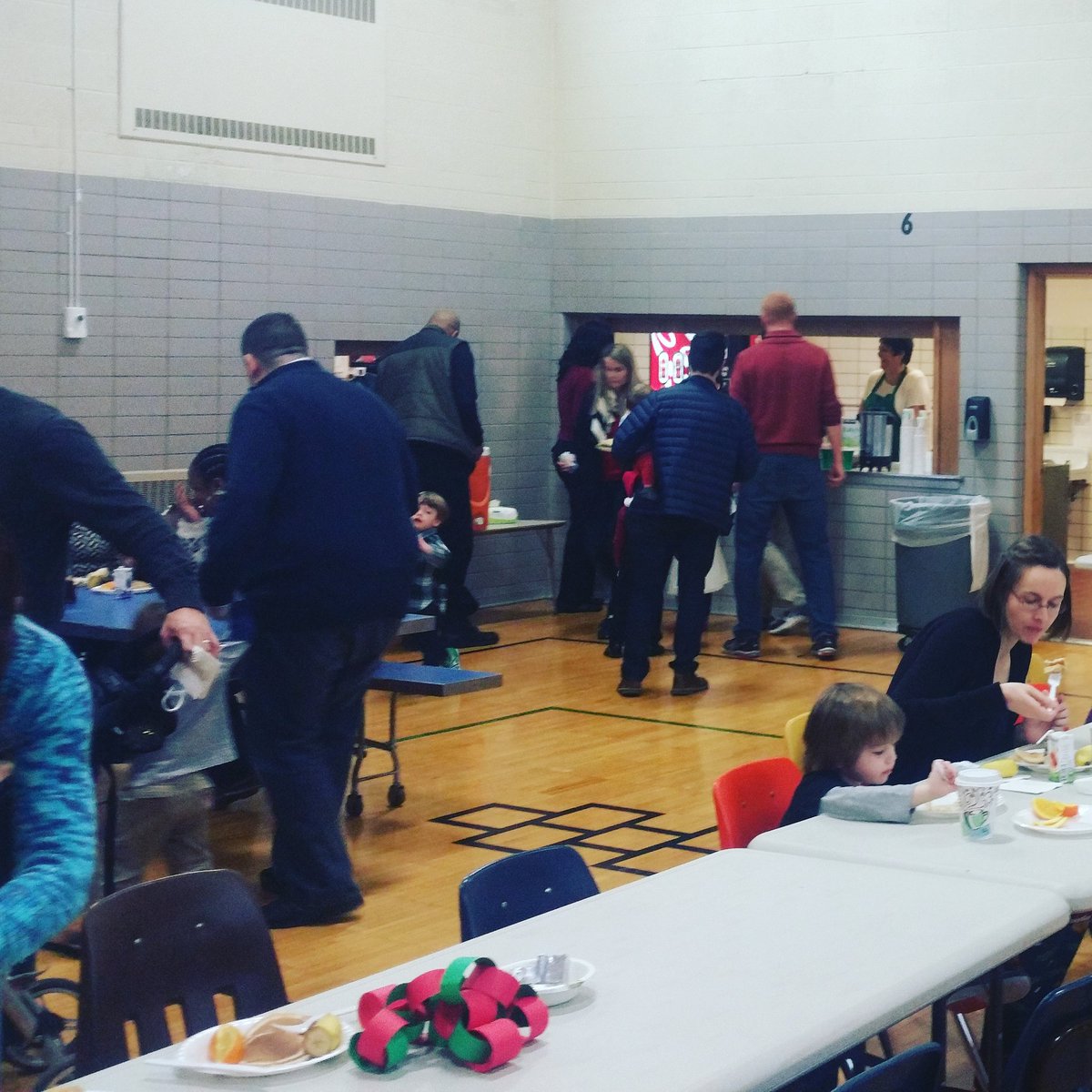 chrisjprofeta's tweet photo. So proud to support the great programs at Barnes #ECE center at the holiday party today with students of all needs throughout #OneGP. #BASCT https://t.co/804rtvJCUG