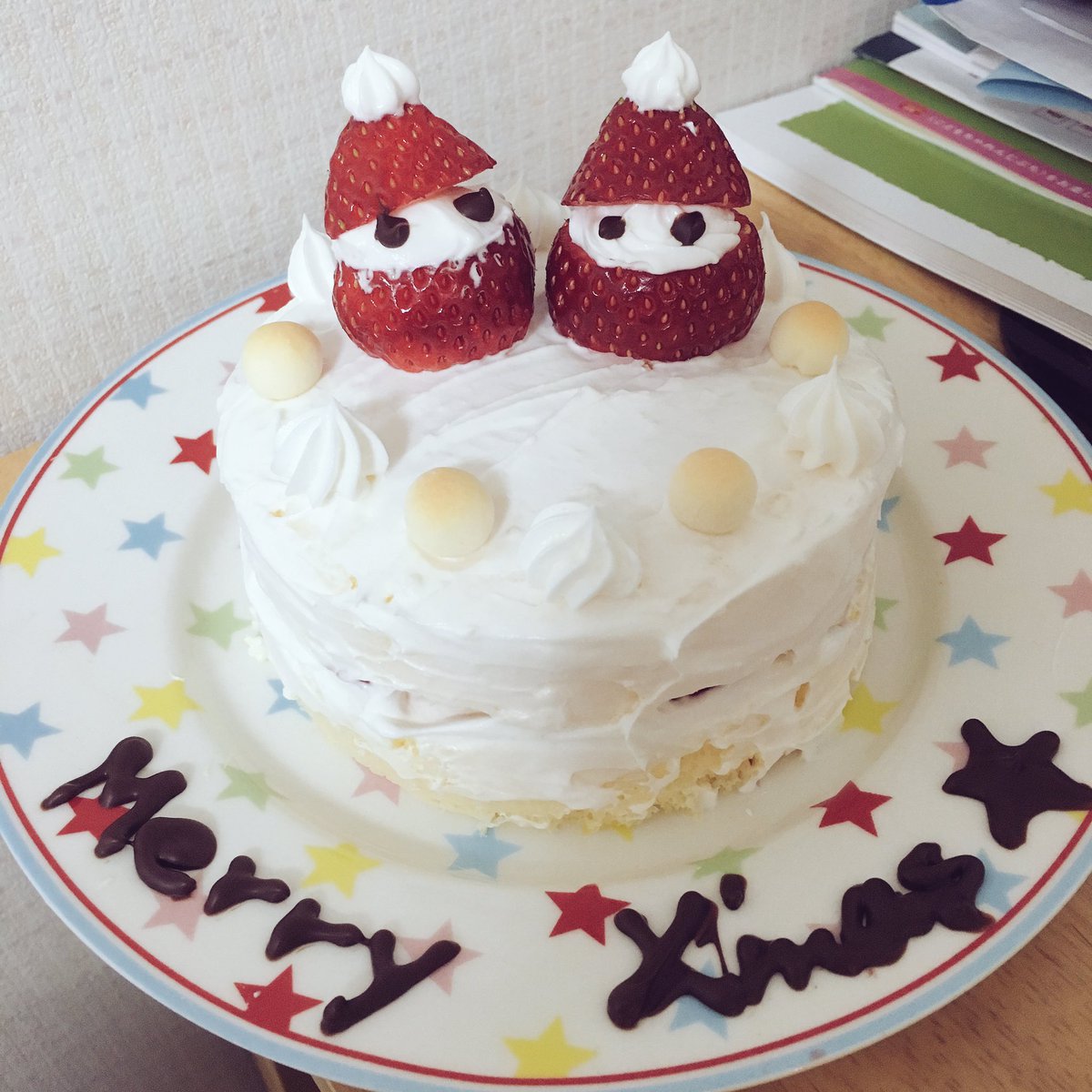 ショコラミント 5歳男の子 Sur Twitter イブもクリスマスも旦那さんは仕事ですが 今日 昨日 休みということて１日早い家族の クリスマスパーティー 1歳の王子くんも食べられるケーキを作り リースっぽいデコプレートに ケーキがおいしくて堪らなかっ