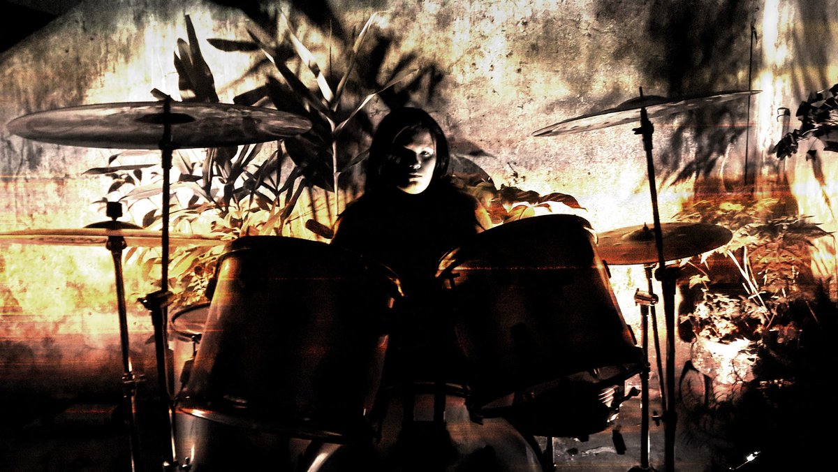 Mowmachineofwar's tweet photo. Vivi Alves #newmusic #machineofwar https://t.co/T0wGCF25ND