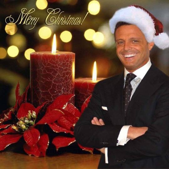 LM_ElSalvador's tweet photo. Con la Nochebuena llegara el amor ❤ quiero estar contigo al menos, con el corazón! Con #Navidades estamos contigo Micky, Feliz Navidad 🎄 https://t.co/i1LOoDJYxr
