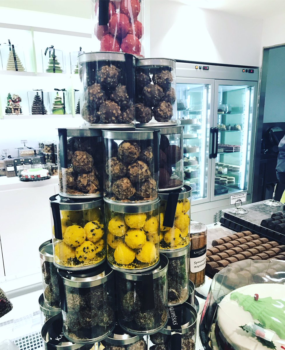 Kalopesas's tweet photo. Ky kind of #xmasstree made with truffles and love!
#letsmakelifesweeter
#kalopesas2016
#nicosia #cyprus https://t.co/R9ka96rNHP