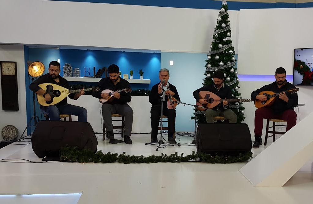 O ΒΑΣΙΛΗΣ ΣΚΟΥΛΑΣ ΤΩΡΑ ΖΩΝΤΑΝΑ ΣΤΟ STUDIO