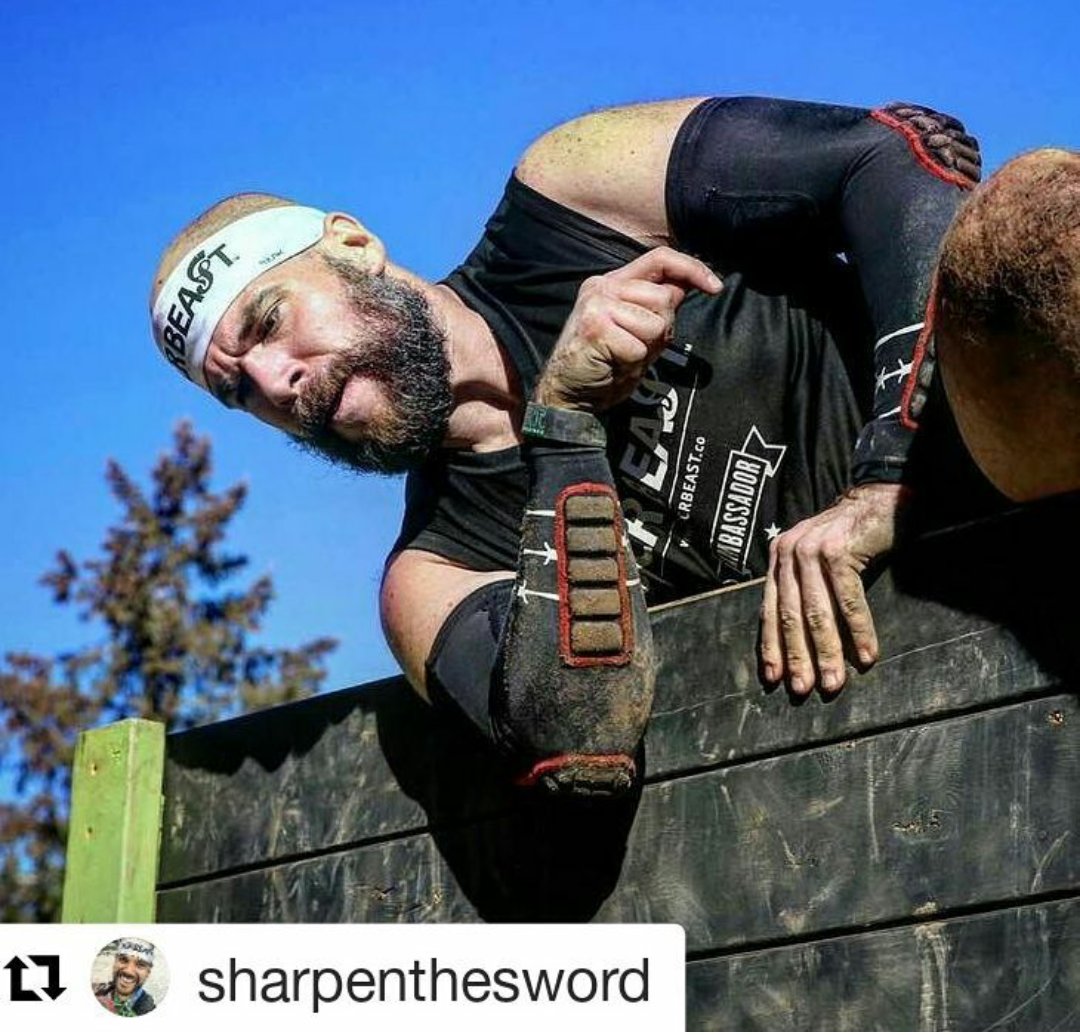 ObstacleGuard's tweet image. Climb into 2017 with #OCR Padded Arm Sleeves from ObstacleGuard.com . #spartanrace #toughmudder #crossfit #fitness #run #obstaclerace
