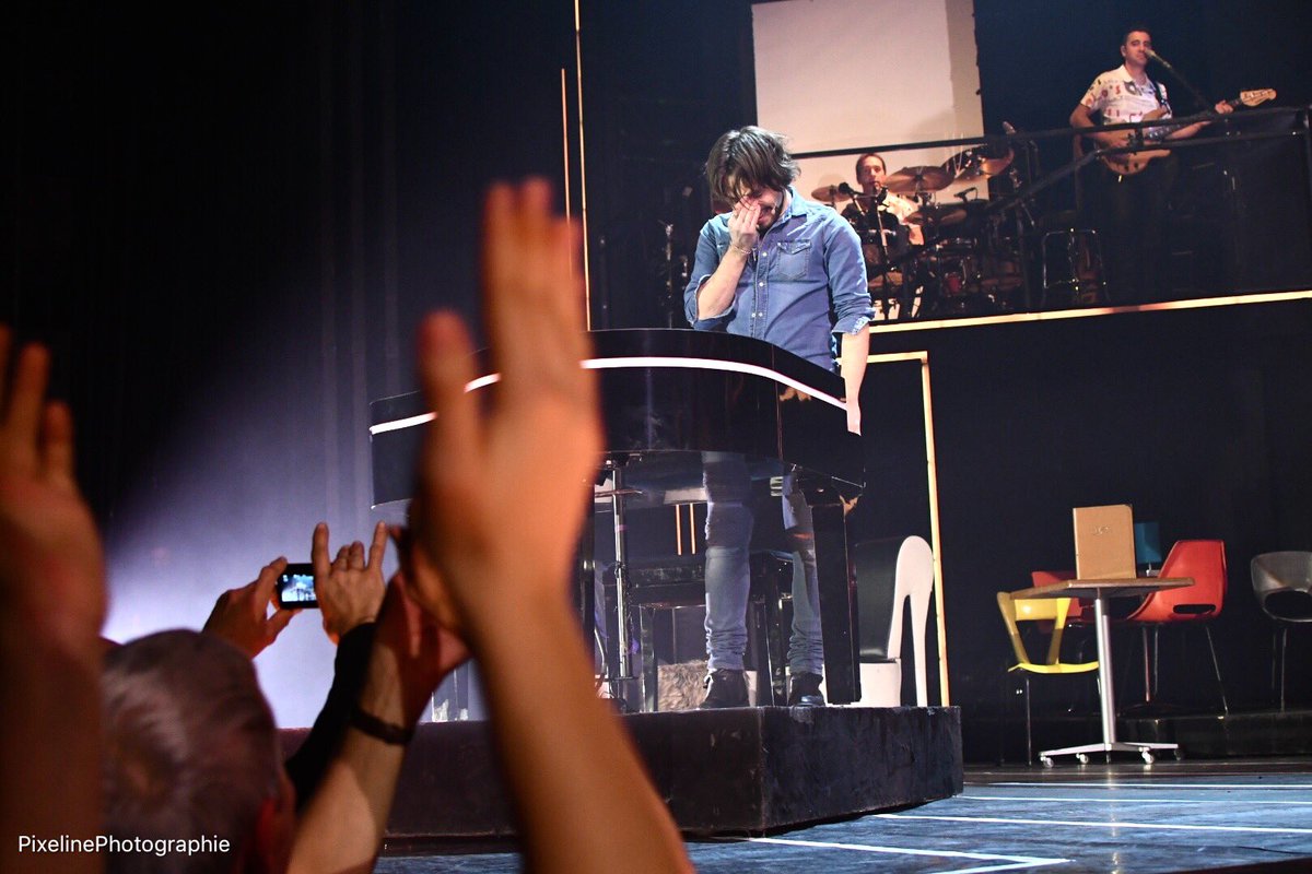 Dernière de #Resiste émouvante pour tout le monde !...
<a href="/VictorLeDouarec/">Victor Le Douarec</a> tu vas ns faire pleurer...😢
Merci pour toutes ces belles émotions !