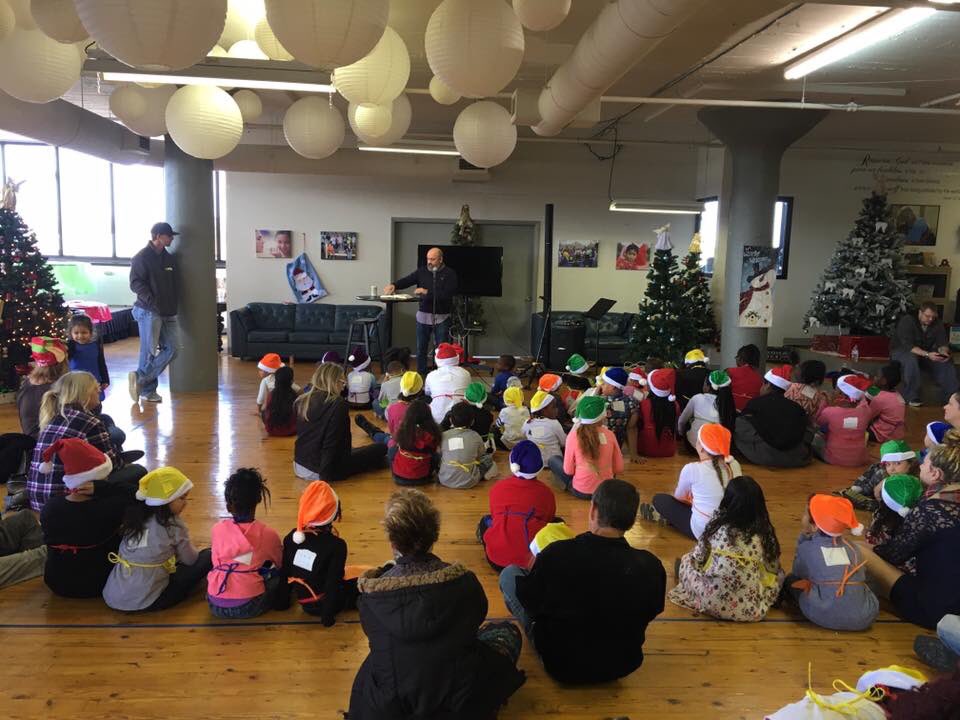 rbanks68's tweet photo. Thank you Starfish Orphan Ministry  for the opportunity to share the Good news of Christ with children from our community.  #lauraroberts https://t.co/4NxrAv6pEr