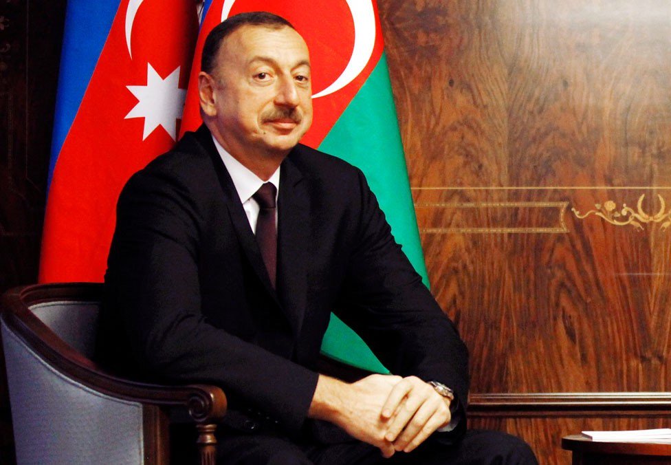 azeri_today's tweet photo. Педагоги #президента #Азербайджана на связи с https://t.co/mLhGsCncCf

С днем рождения, господин Президент!

@presidentaz https://t.co/RjglAzqubF