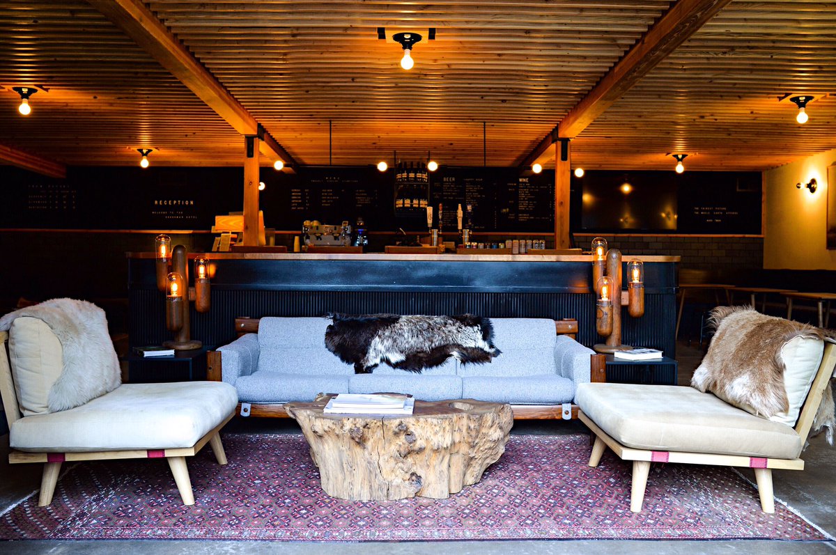 A last look at the beautiful lobby bar <a href="/coachman_hotel/">Coachman Hotel</a> ✨ Full recap of our trip to Tahoe here: stacieflinner.com/lake-Tahoe #coachmanhotel