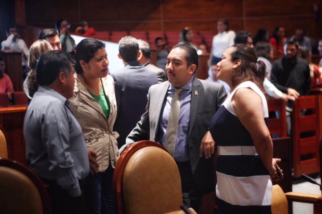 HoracioNi14's tweet photo. Asisto a #SesiónOrdinaria de la #LXIIILegislatura en el @Congreso_Oax https://t.co/r18Ummqms5