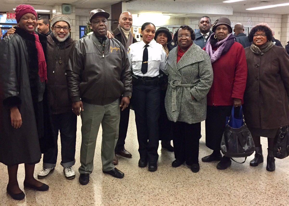 NYPD79Pct's tweet photo. The 79 Pct & Captain Dyce our new Executive Officer welcome Council Member Cornegy's Clergy & the #79Pct Clergy Council for a morning prayer https://t.co/oKhFh6AYiT