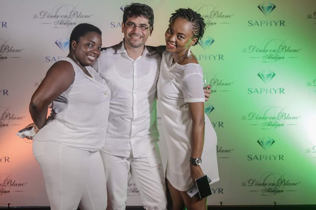 FabricePiofret's tweet photo. Mesdames, quel honneur que cette photo #debabj2016 #dinerenblanc Quand tu poses avec + de 97 000 followers à elles 2 @macmady @edithbrou https://t.co/9WaAX8gfia