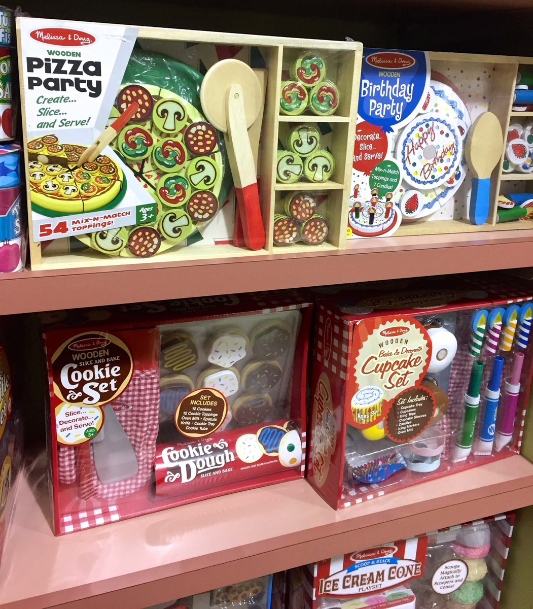 wantify's tweet image. Check out this local mom’s holiday gift picks at local stores! #shoplocal #BirminghamMi #giftguide ow.ly/HznB307lBey