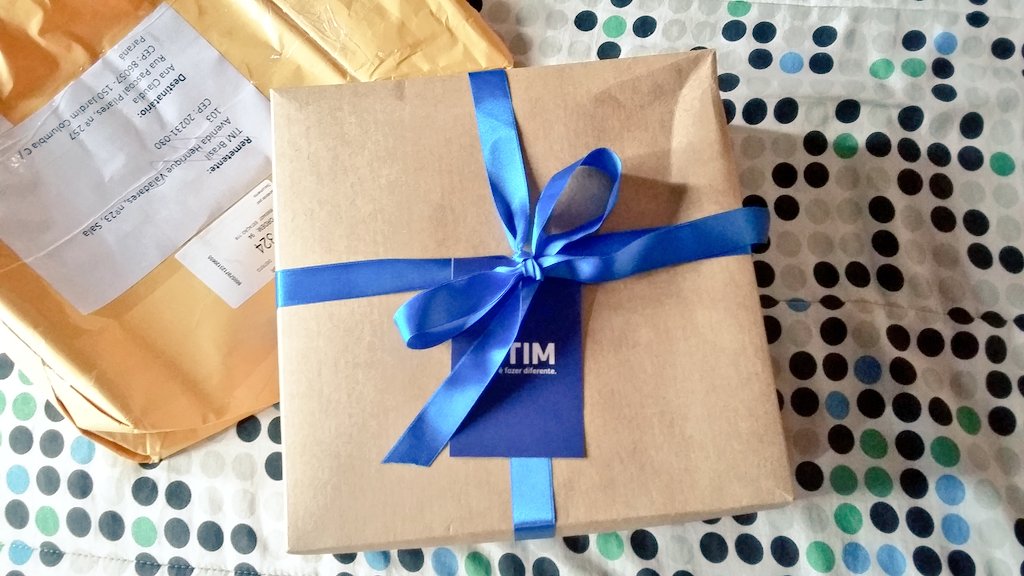 AnaClaudiaSSan's tweet image. Acabou de chegar meu presente lindo da @TIMBrasil e do @masterchefbr 😍😍😍😍 ameiii!!! 💖💖💖 #TimChef #MasterChefBR