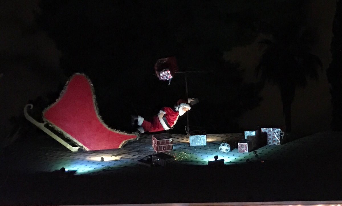 Learn from Santa! Don't Text &amp; Drive! #itcanwait <a href="/kjteamrocks/">Kara Johnson</a>